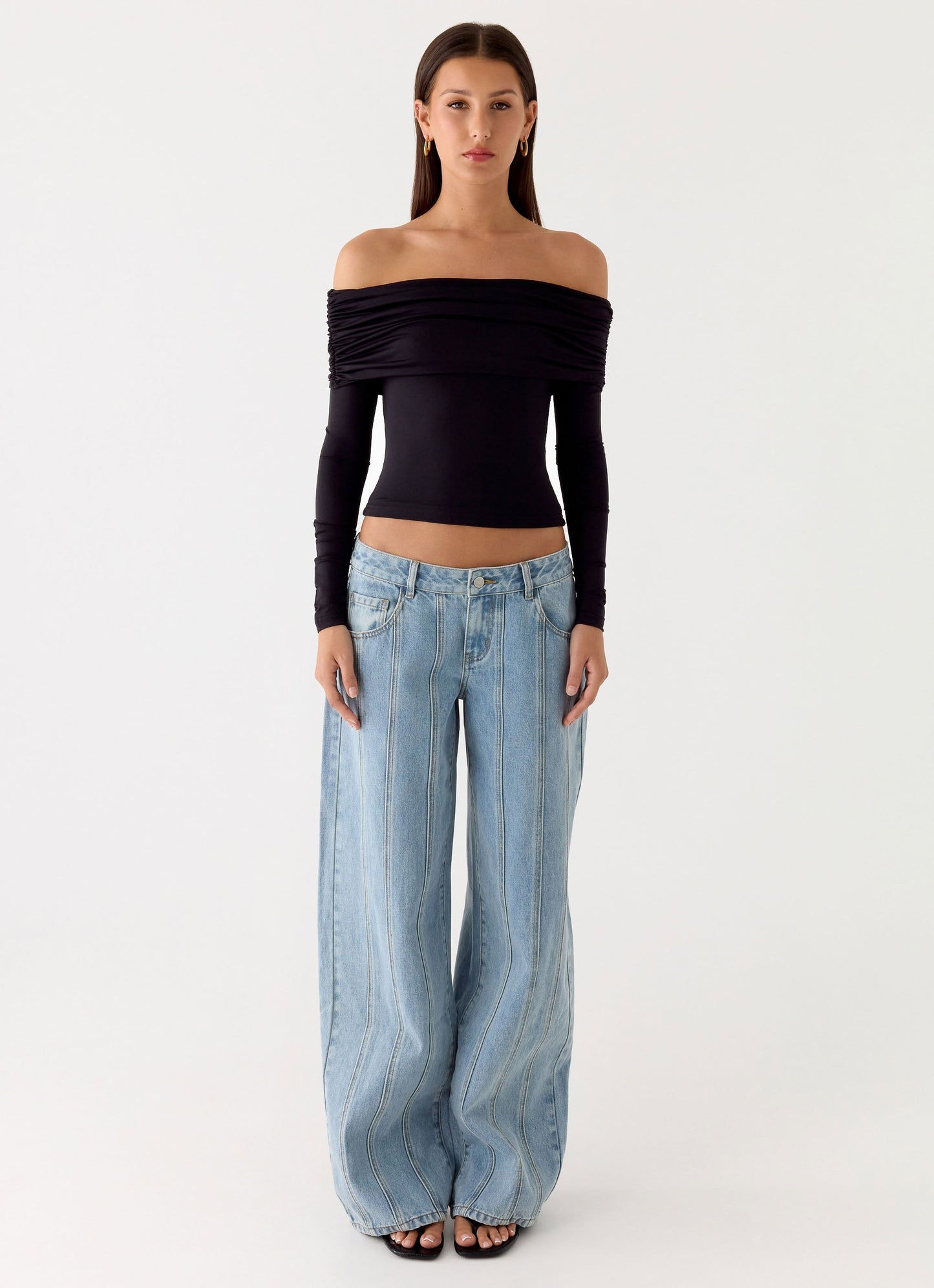 Johnny Low Rise Wide Leg Denim Jeans - Light Blue Wash